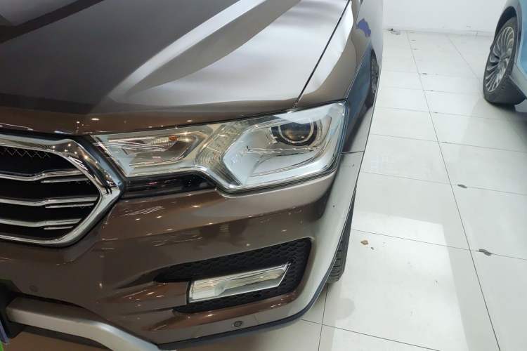 Used Haval H7 2017 Blue-Label H7L 2.0T Automatic Luxury Model Left Front Headlight