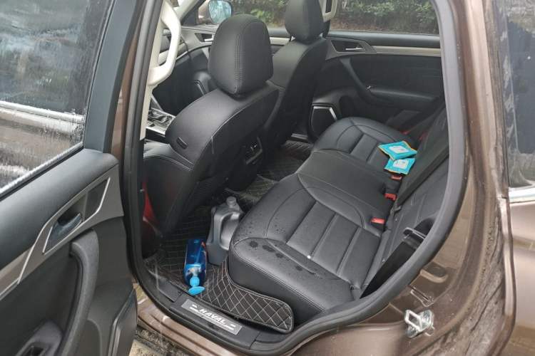 Used Haval H7 2017 Red-Label H7 2.0T Automatic Luxury Model Left Rear Seat