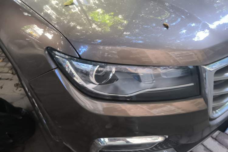 Used Haval H7 2017 Red-Label H7 2.0T Automatic Luxury Model Right Front Headlight