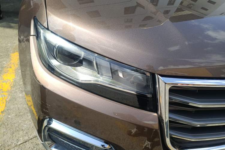 Used Haval H7 2017 Red-Label H7 2.0T Automatic Luxury Model Right Front Headlight