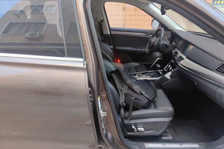 Used Haval H7 2017 Red-Label H7L 2.0T Automatic Luxury Model Right Front Seat