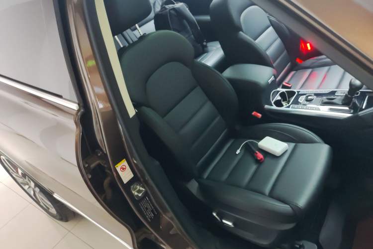 Used Haval H7 2017 Blue-Label H7L 2.0T Automatic Luxury Model Right Front Seat