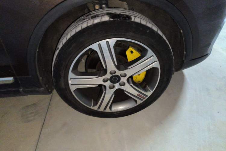 Used Haval H7 2017 Red-Label H7 2.0T Automatic Luxury Model Right Front Wheel Hub