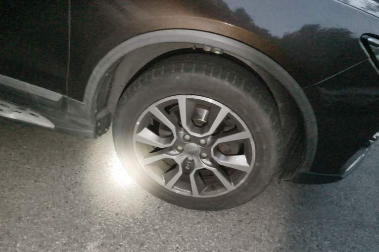 Used Haval H7 2017 Red-Label H7 2.0T Automatic Luxury Model Right Front Wheel Hub