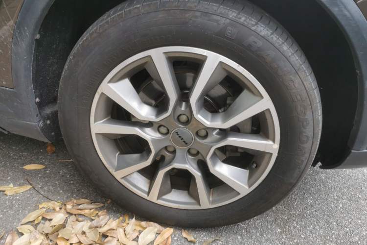 Used Haval H7 2017 Red-Label H7 2.0T Automatic Luxury Model Right Front Wheel Hub