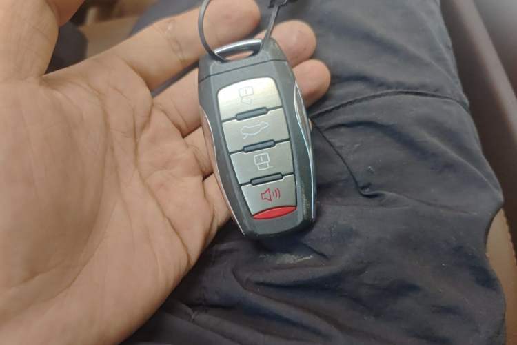 Used Haval H7 2017 Red-Label H7 2.0T Automatic Prestige Model Vehicle Key