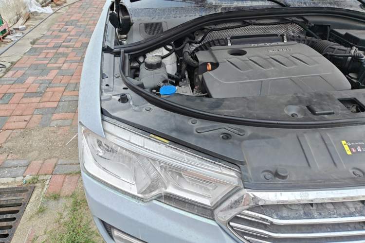 Used Haval H7 2017 Blue-Label H7L 2.0T Automatic Luxury Model Engine Bay Right