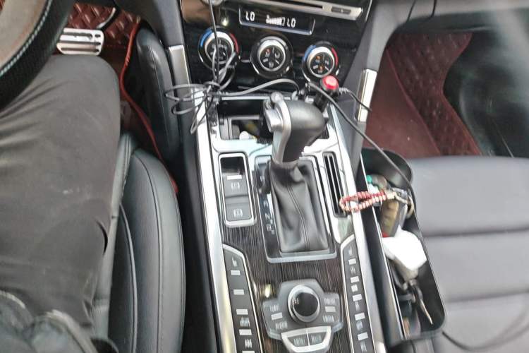 Used Haval H7 2017 Blue-Label H7L 2.0T Automatic Luxury Model Gear Lever