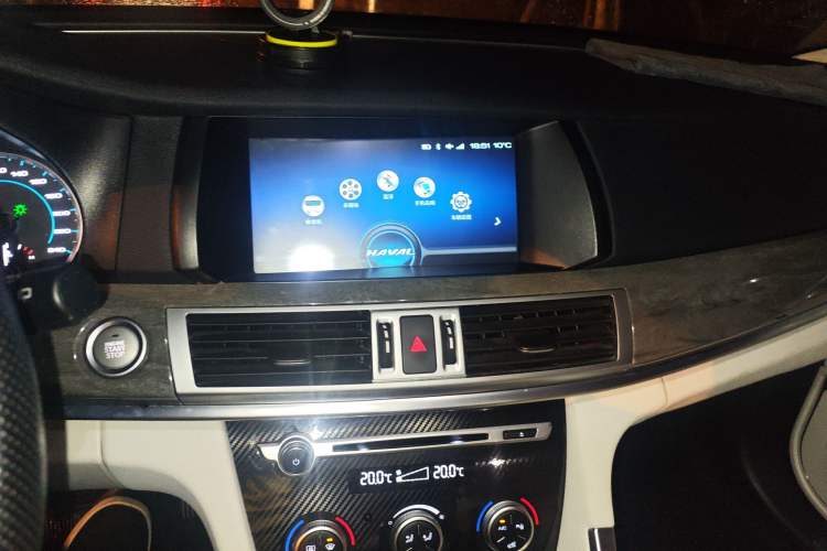 Used Haval H7 2017 Blue-Label H7L 2.0T Automatic Elite Model Audio And AC Panel