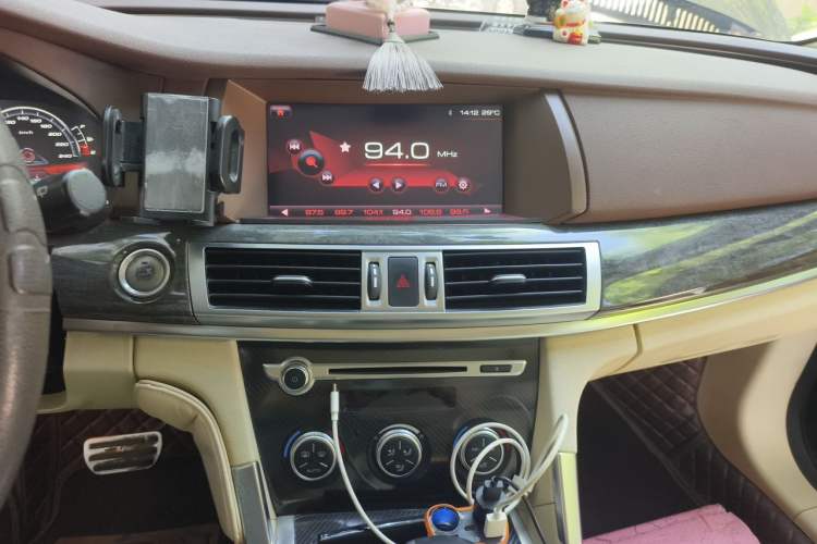 Used Haval H7 2017 Red-Label H7 2.0T Automatic Prestige Model Audio And AC Panel