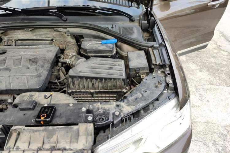 Used Haval H7 2017 Blue-Label H7L 2.0T Automatic Luxury Model Engine Bay Left