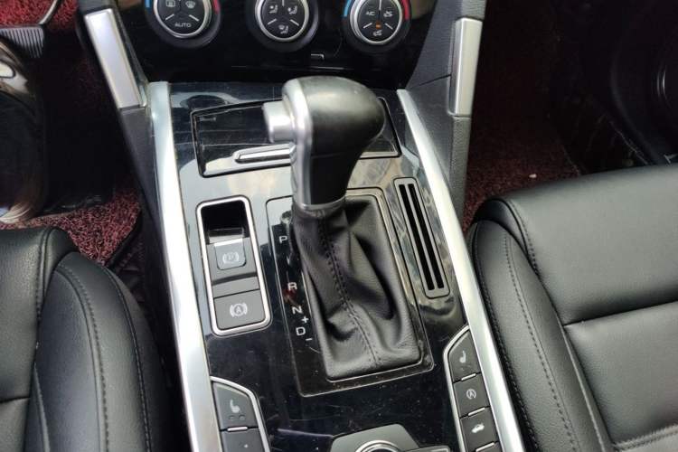 Used Haval H7 2017 Blue-Label H7L 2.0T Automatic Luxury Model Gear Lever
