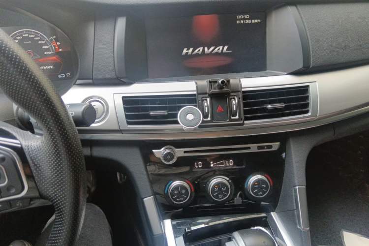 Used Haval H7 2017 Blue Label H7L 2.0T Automatic Prestige Model Audio And AC Panel