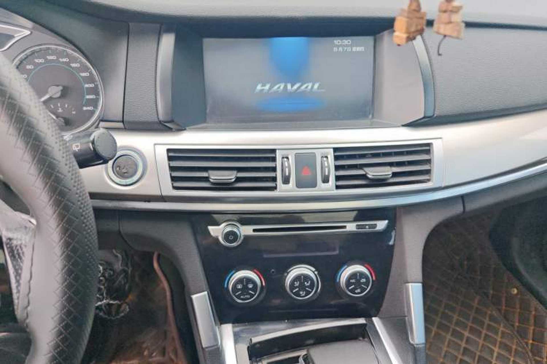 Used Haval H7 2017 Red-Label H7 2.0T Automatic Luxury Model Audio And AC Panel