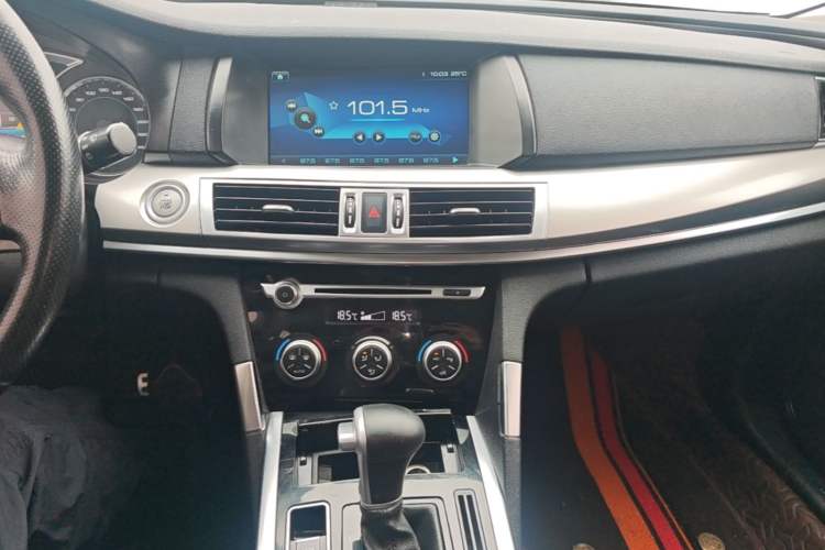 Used Haval H7 2017 Blue-Label H7L 2.0T Automatic Luxury Model Audio And AC Panel