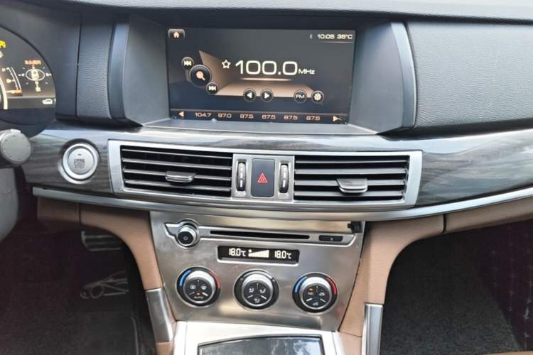 Used Haval H7 2017 Red-Label H7 2.0T Automatic Prestige Model Audio And AC Panel