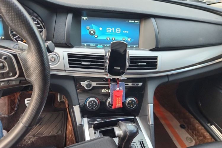 Used Haval H7 2017 Red-Label H7 2.0T Automatic Luxury Model Audio And AC Panel