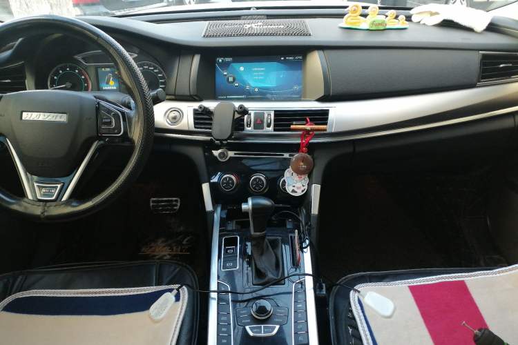 Used Haval H7 2017 Red-Label H7 2.0T Automatic Luxury Model Audio And AC Panel