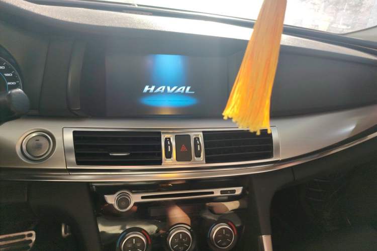 Used Haval H7 2017 Blue-Label H7L 2.0T Automatic Luxury Model Audio And AC Panel
