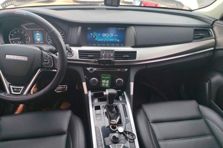 Used Haval H7 2017 Blue-Label H7L 2.0T Automatic Luxury Model Audio And AC Panel
