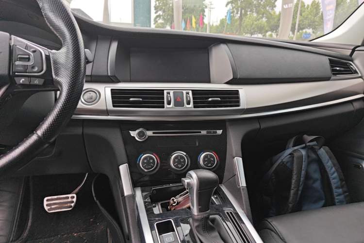 Used Haval H7 2017 Blue Label H7L 2.0T Automatic Prestige Model Audio And AC Panel