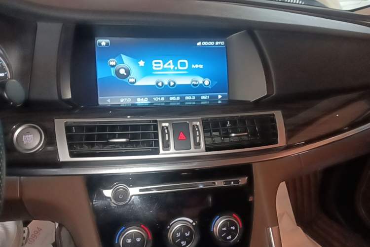 Used Haval H7 2017 Red-Label H7L 2.0T Automatic Luxury Model Audio And AC Panel