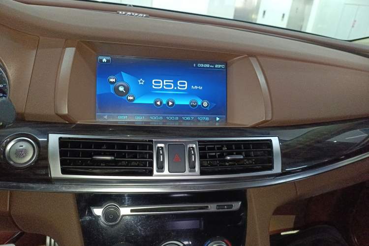 Used Haval H7 2017 Blue-Label H7L 2.0T Automatic Luxury Model Audio And AC Panel