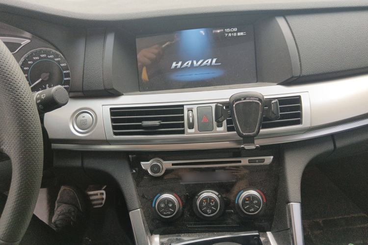 Used Haval H7 2017 Red-Label H7 2.0T Automatic Luxury Model Audio And AC Panel
