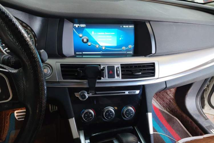 Used Haval H7 2017 Blue-Label H7L 2.0T Automatic Luxury Model Audio And AC Panel
