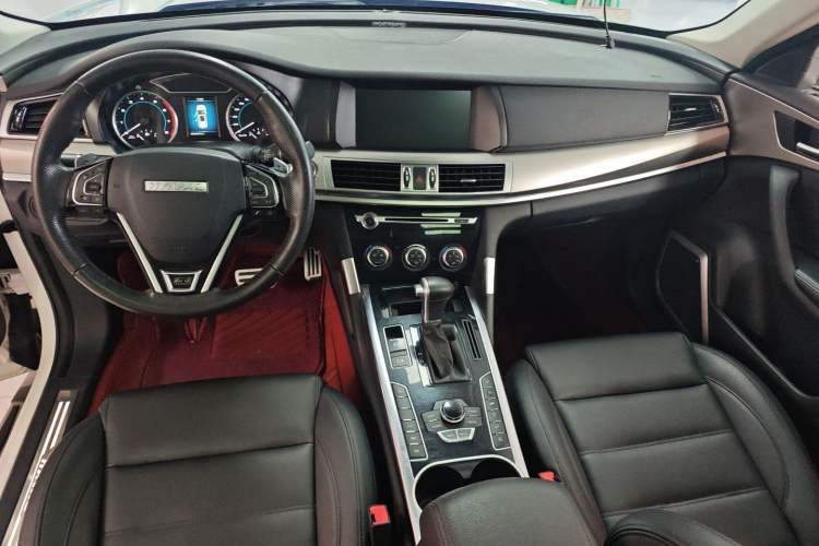 Used Haval H7 2017 Red-Label H7L 2.0T Automatic Luxury Model Center Console
