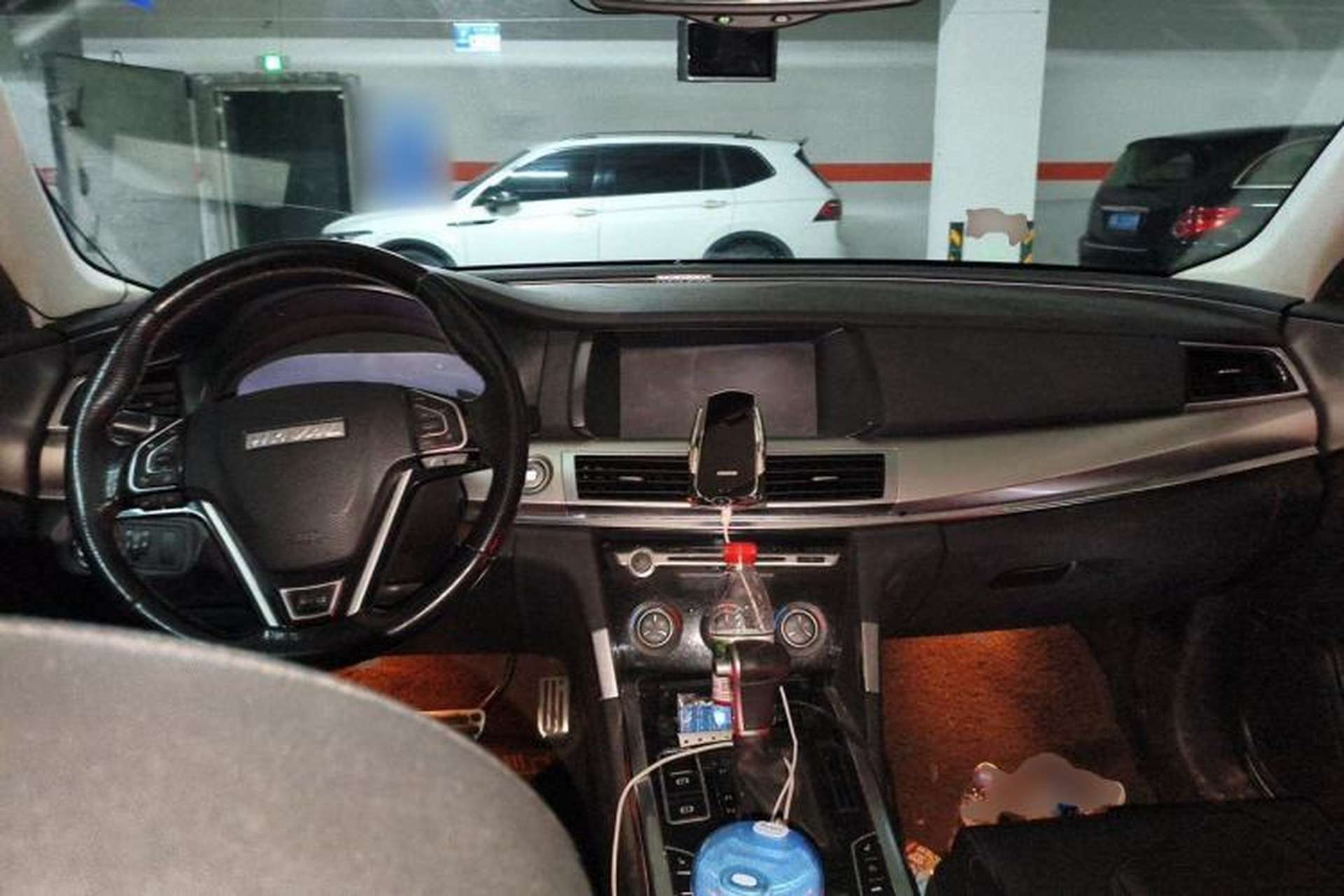 Used Haval H7 2017 Red-Label H7 2.0T Automatic Prestige Model Center Console