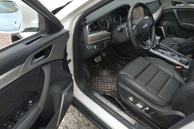 Used Haval H7 2017 Red-Label H7L 2.0T Automatic Luxury Model Driver Seat
