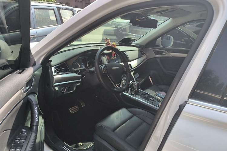 Used Haval H7 2017 Red-Label H7 2.0T Automatic Luxury Model Driver Seat