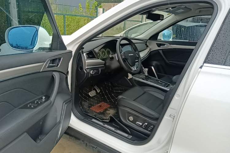 Used Haval H7 2017 Red-Label H7 2.0T Automatic Prestige Model Driver Seat