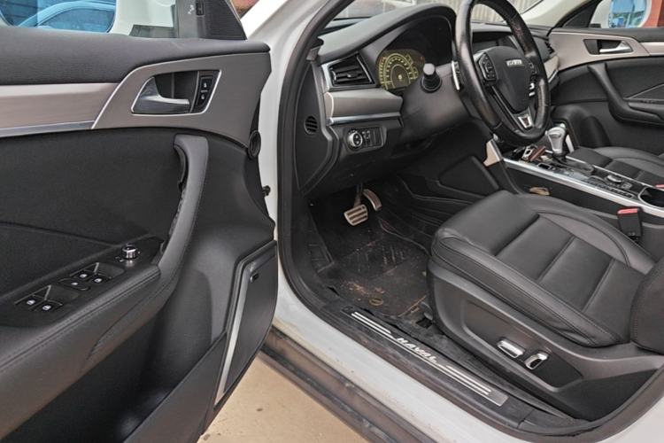 Used Haval H7 2017 Blue Label H7L 2.0T Automatic Prestige Model Driver Seat