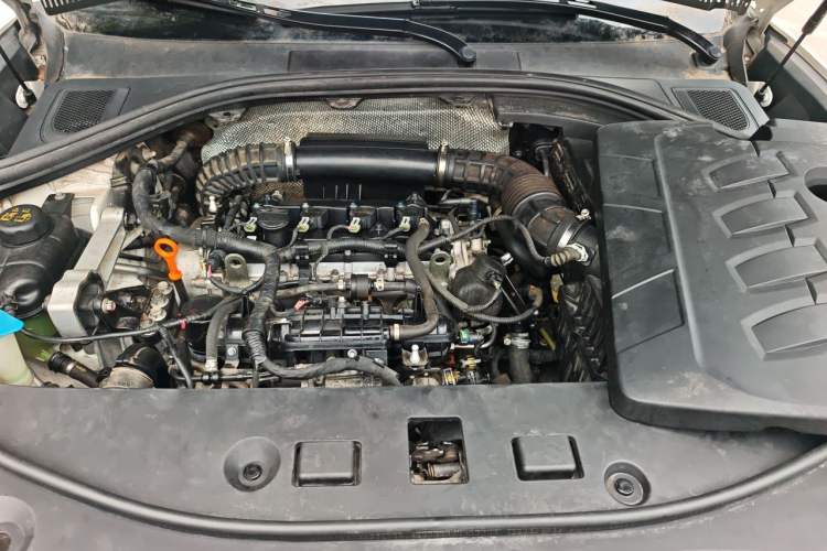 Used Haval H7 2017 Red-Label H7 2.0T Automatic Luxury Model Engine Bay