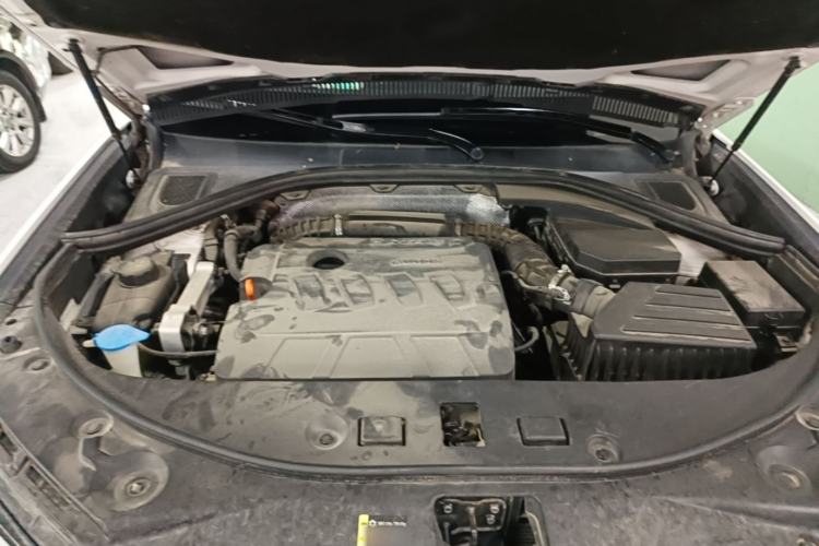 Used Haval H7 2017 Red-Label H7 2.0T Automatic Luxury Model Engine Bay