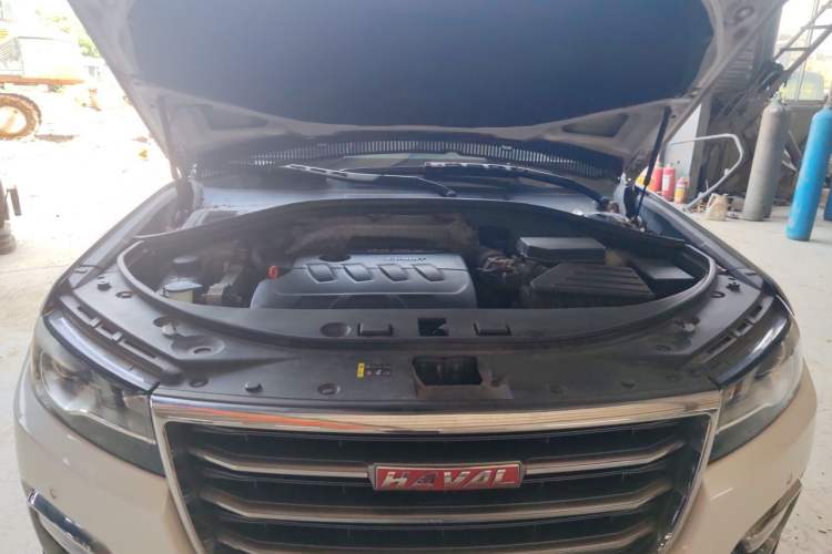 Used Haval H7 2017 Red-Label H7 2.0T Automatic Luxury Model Engine Bay