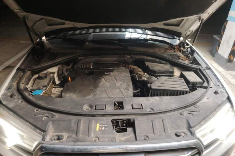 Used Haval H7 2017 Blue-Label H7L 2.0T Automatic Elite Model Engine Bay