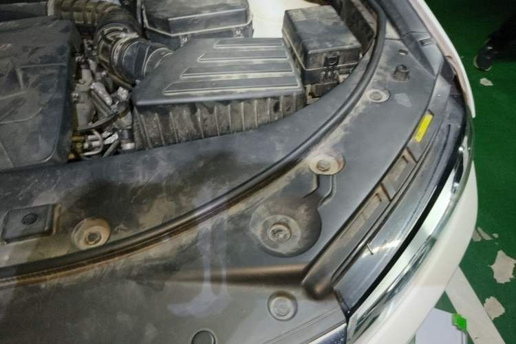 Used Haval H7 2017 Red-Label H7 2.0T Automatic Prestige Model Engine Bay Left