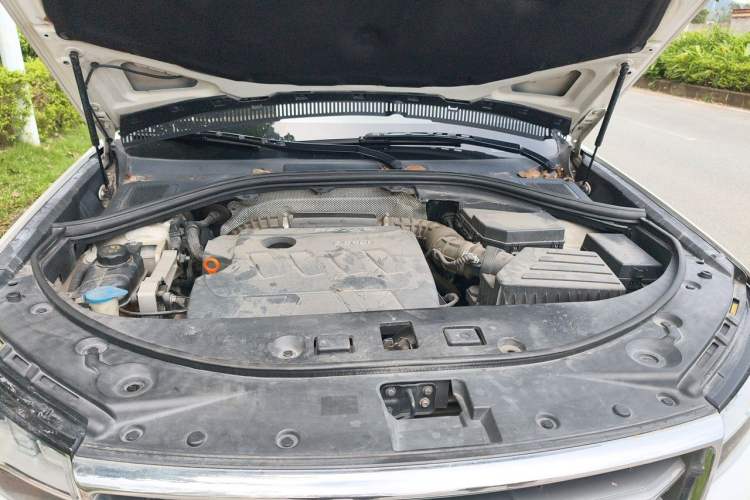 Used Haval H7 2017 Red-Label H7 2.0T Automatic Luxury Model Engine Bay