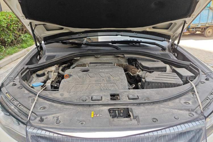 Used Haval H7 2017 Red-Label H7 2.0T Automatic Luxury Model Engine Bay