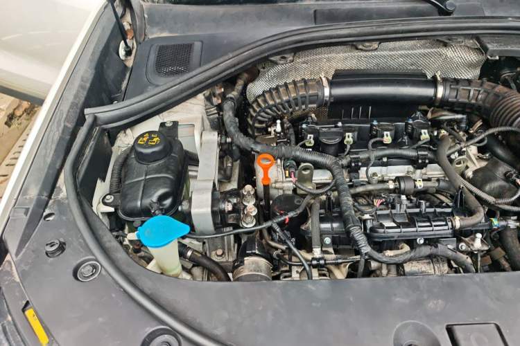 Used Haval H7 2017 Red-Label H7 2.0T Automatic Luxury Model Engine Bay Right