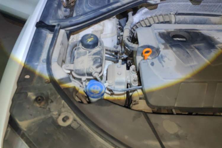 Used Haval H7 2017 Blue-Label H7L 2.0T Automatic Luxury Model Engine Bay Right