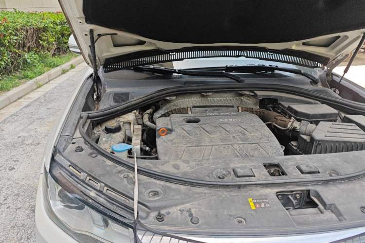 Used Haval H7 2017 Red-Label H7 2.0T Automatic Luxury Model Engine Bay Right