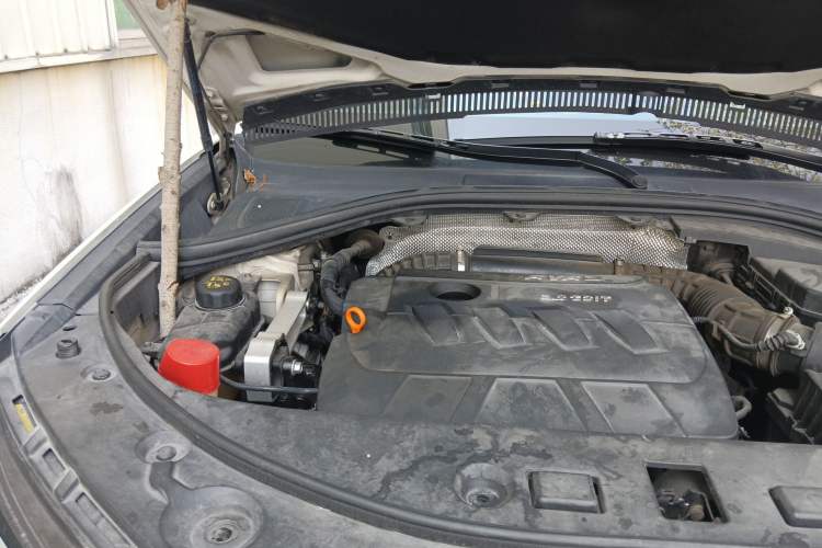 Used Haval H7 2017 Red-Label H7 2.0T Automatic Luxury Model Engine Bay Right
