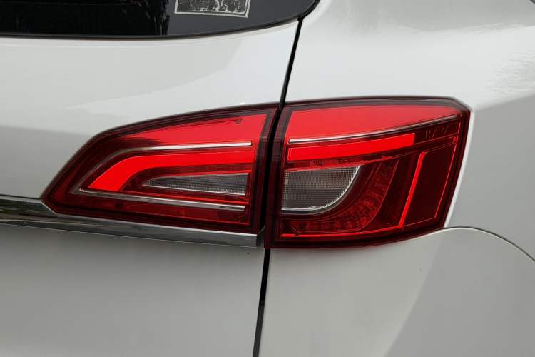 Used Haval H7 2017 Blue Label H7L 2.0T Automatic Prestige Model Exterior 3