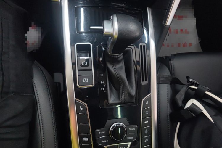 Used Haval H7 2017 Red-Label H7L 2.0T Automatic Luxury Model Gear Lever