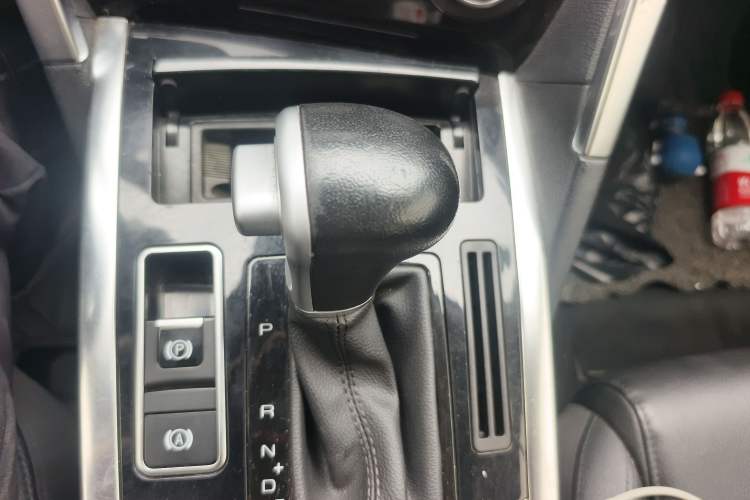 Used Haval H7 2017 Red-Label H7L 2.0T Automatic Prestige Model Gear Lever