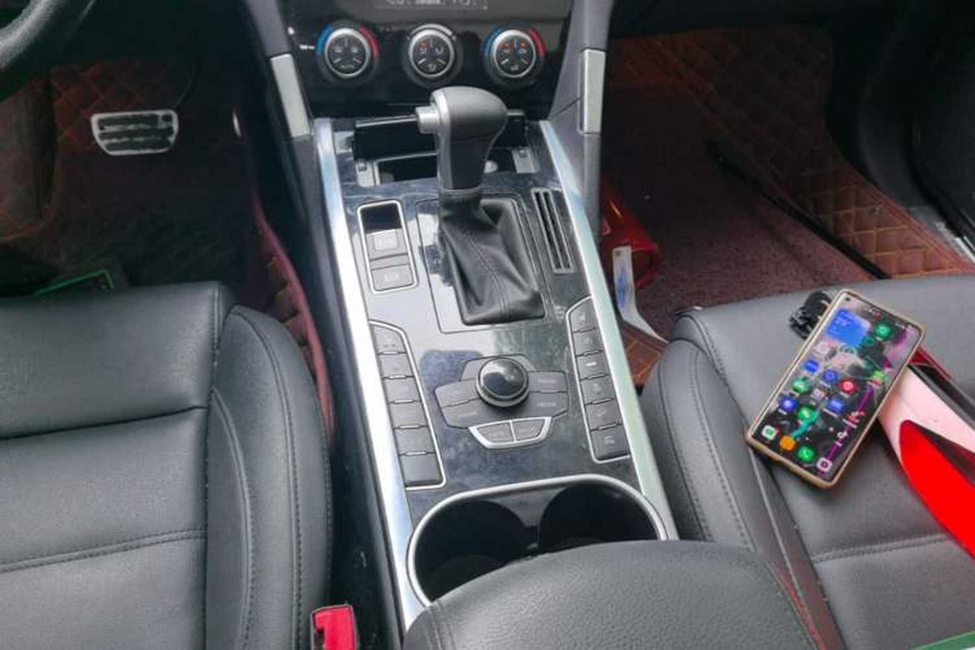 Used Haval H7 2017 Red-Label H7 2.0T Automatic Prestige Model Gear Lever